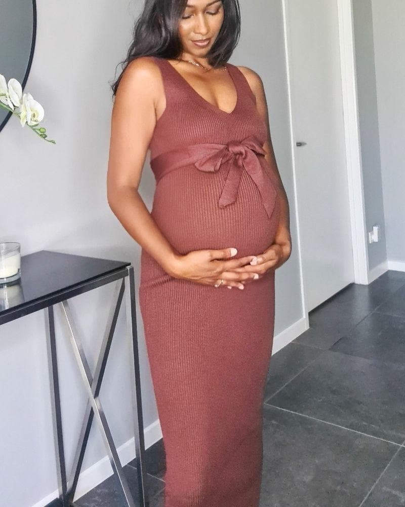 Chic Maternity Dress Nicole Knitted Bump Friendly Dress in Chocolate